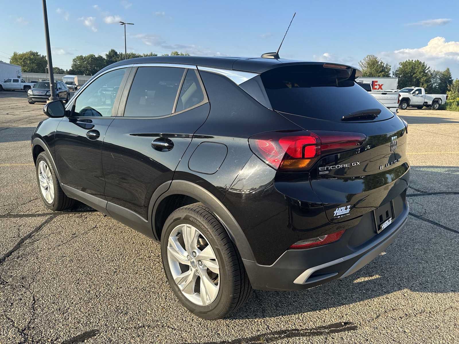 Used 2025 Buick Encore GX Preferred AWD/4WD image 4