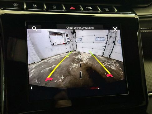 Used 2025 Jeep Grand Cherokee Altitude AWD/4WD image 51