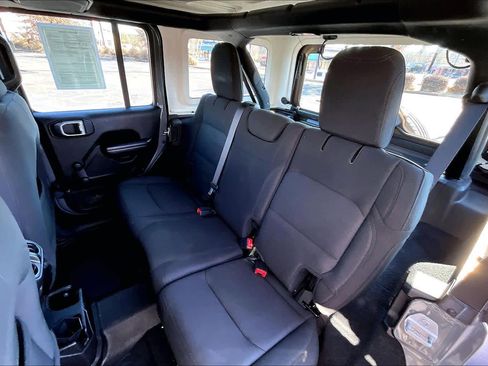 Used 2020 Jeep Wrangler Unlimited Sport image 21