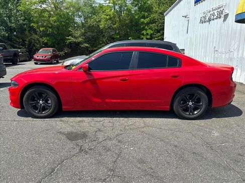 Used 2022 Dodge Charger SXT RWD image 13