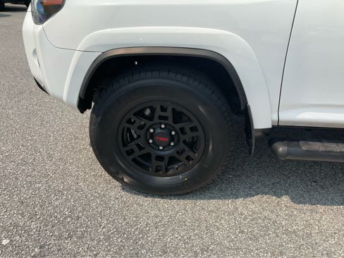 Used 2019 Toyota 4Runner TRD Pro AWD/4WD image 9