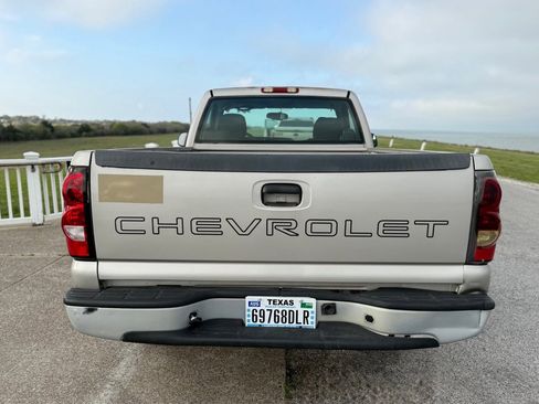 Used 2004 Chevrolet Silverado 1500 W/T image 6