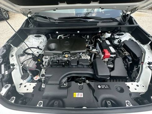 Used 2025 Toyota RAV4 LE AWD/4WD image 33