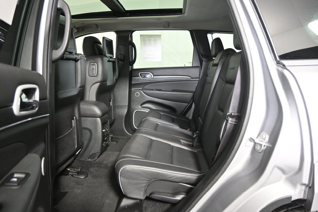 Used 2021 Jeep Grand Cherokee Summit AWD/4WD image 18