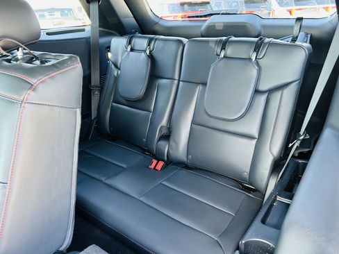 Used 2025 Ford Explorer ST-Line w/ Premium Package image 33