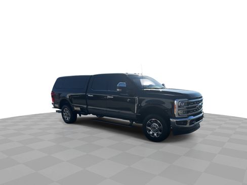 Used 2023 Ford F350 Lariat w/ Lariat Ultimate Package image 2