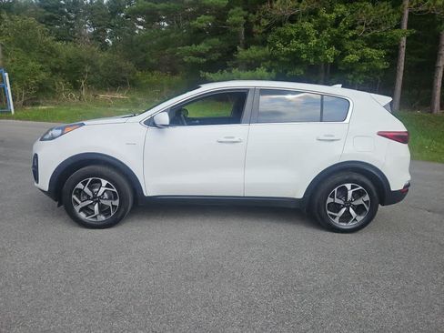 Used 2020 Kia Sportage LX AWD/4WD image 2