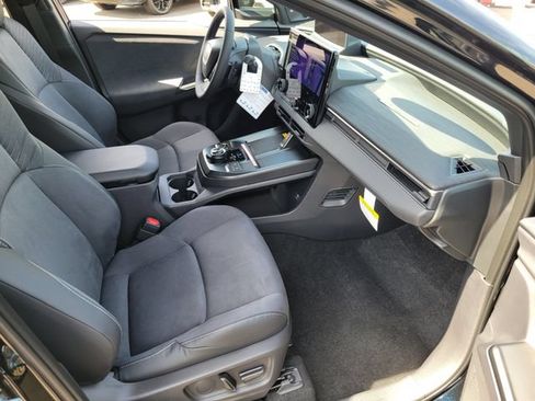 New 2026 Toyota C-HR AWD/4WD image 18