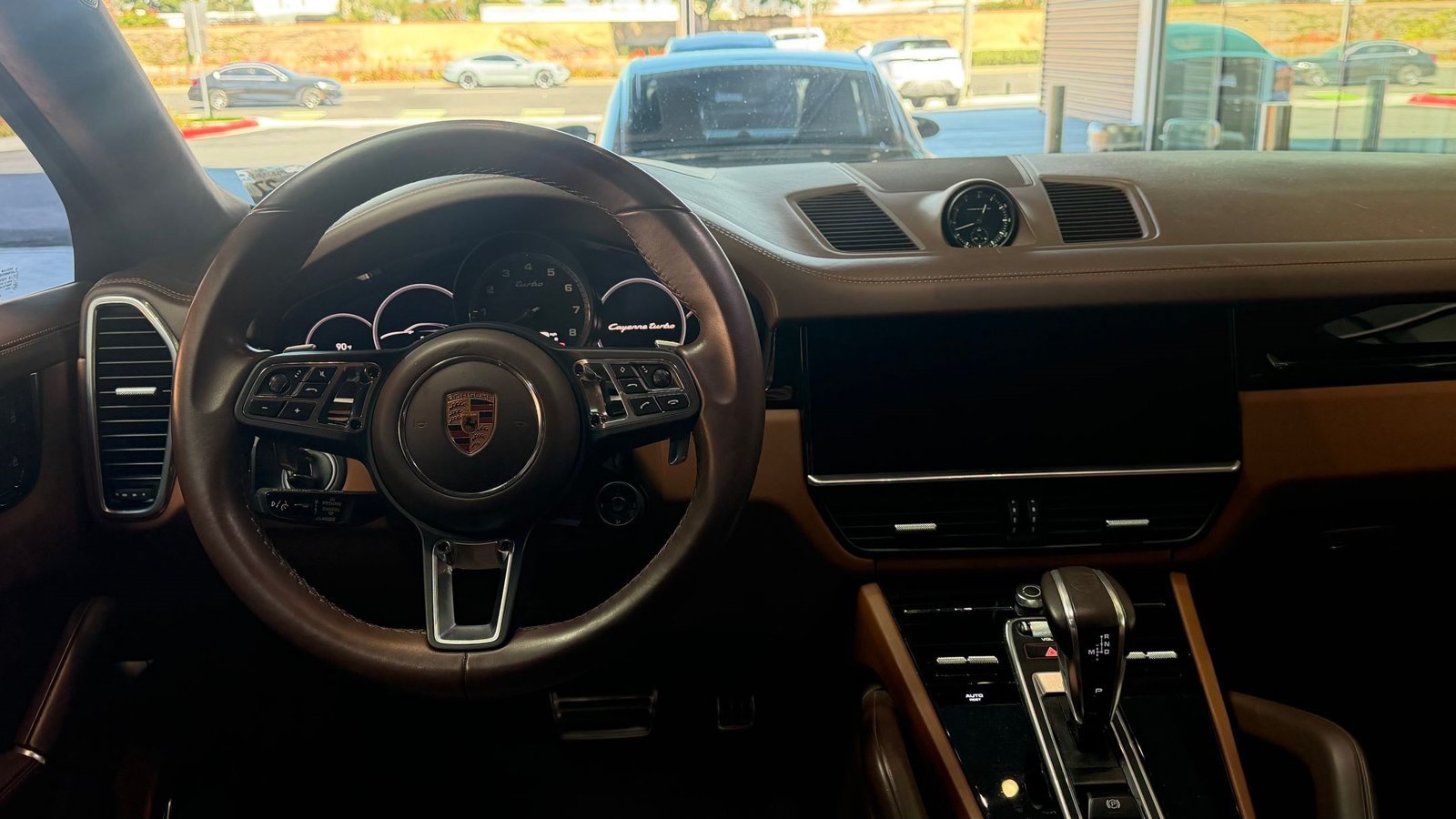 Certified 2022 Porsche Cayenne Turbo AWD/4WD image 17