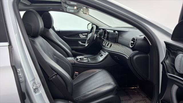 Used 2018 Mercedes-Benz E 300 4MATIC w/ Premium 1 Package image 22