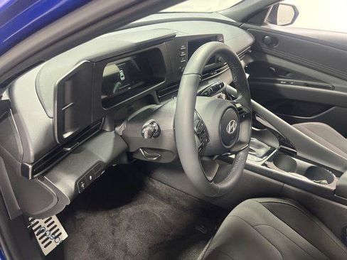 New 2026 Hyundai Elantra SEL Sport Premium FWD image 9