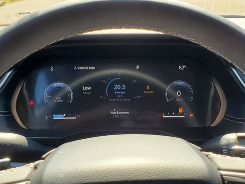 Used 2023 Jeep Grand Cherokee L Limited image 18