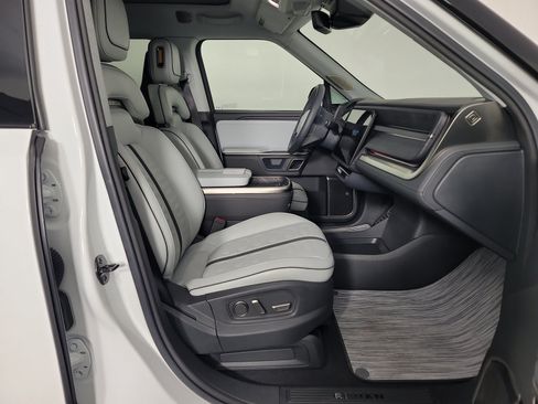 Used 2024 Rivian R1S Adventure AWD/4WD image 24