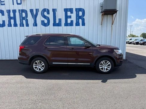 Used 2018 Ford Explorer XLT w/ Class II Trailer Tow Package AWD/4WD image 8