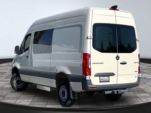 Used 2025 Mercedes-Benz Sprinter 2500 image 17