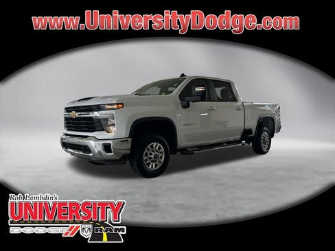 Used 2026 Chevrolet Silverado 2500 LT AWD/4WD image 1