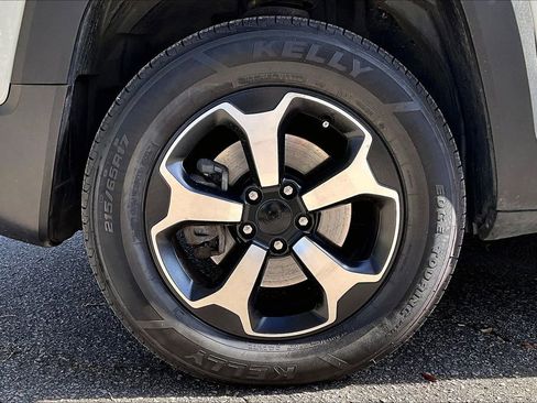 Used 2020 Jeep Renegade Trailhawk w/ Premium Leather Group image 31