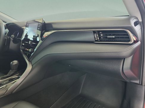 Used 2023 Toyota Camry SE w/ Convenience Package FWD image 20