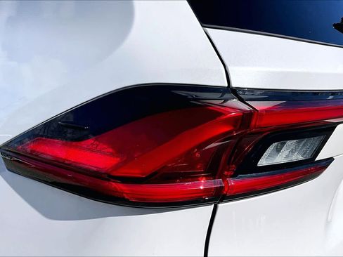 Certified 2024 Toyota Grand Highlander XLE AWD/4WD image 27