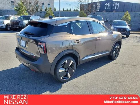 New 2026 Nissan Kicks SR image 3
