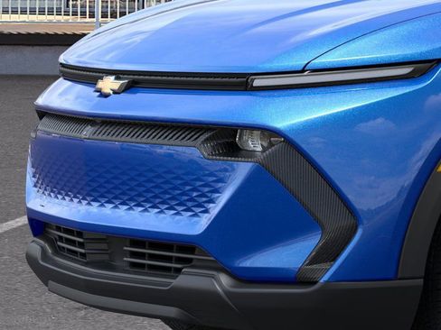 New 2026 Chevrolet Equinox EV LT image 13