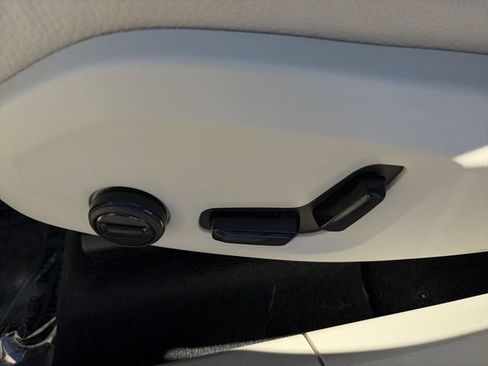 Used 2023 Volvo XC60 B5 Plus w/ Climate Package image 22