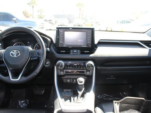 Used 2022 Toyota RAV4 XLE Premium FWD image 10