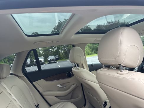 Used 2022 Mercedes-Benz GLC 300 image 35