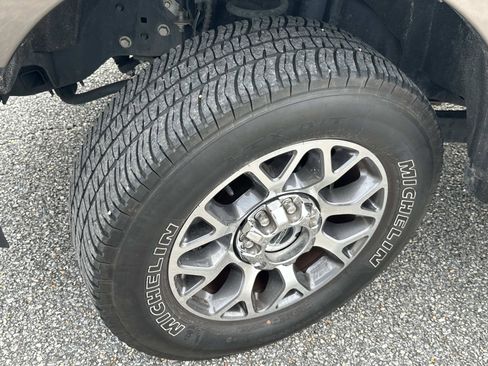 Certified 2022 Ford F250 Lariat w/ Lariat Ultimate Package image 10