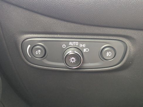 Used 2021 Chevrolet Equinox Premier image 28