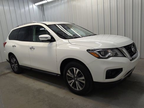 Used 2017 Nissan Pathfinder SL AWD/4WD image 11