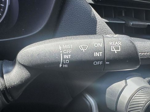 Used 2019 Toyota RAV4 LE AWD/4WD image 30