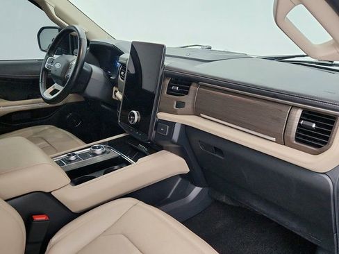 Used 2022 Ford Expedition Max Limited image 26