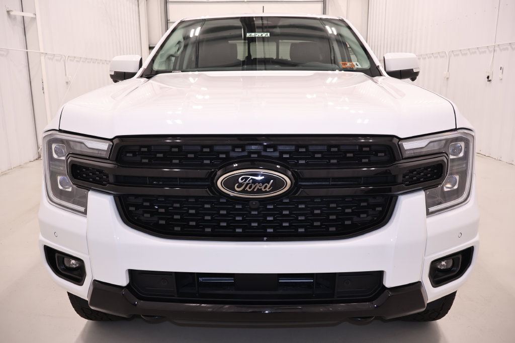 Certified 2025 Ford Ranger Lariat w/ FX4 Off-Road Package AWD/4WD image 5