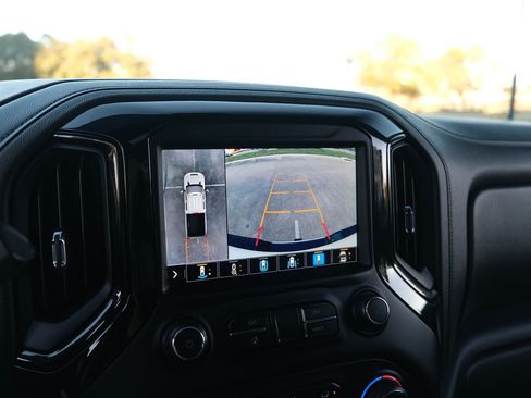 Used 2020 Chevrolet Silverado 2500 LTZ w/ LTZ Premium Package image 44