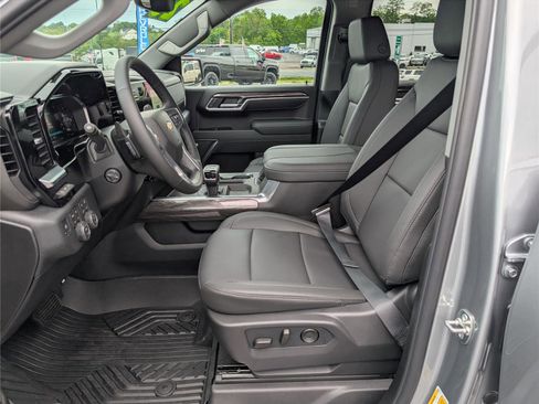 New 2026 Chevrolet Silverado 1500 LTZ w/ Technology Package AWD/4WD image 11