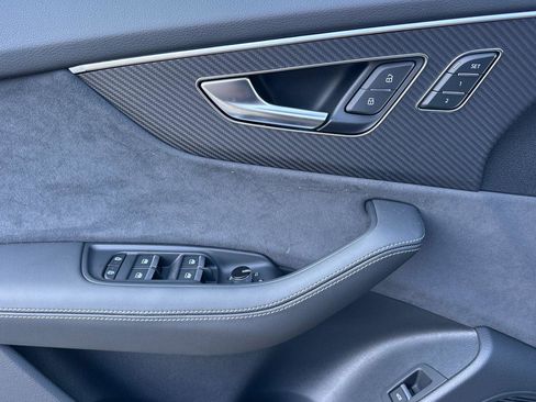 New 2026 Audi SQ8 Premium Plus image 10