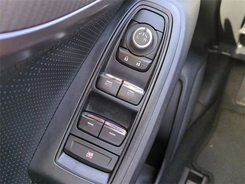 Used 2023 Subaru Crosstrek 2.5i Limited w/ Moonroof Package image 24