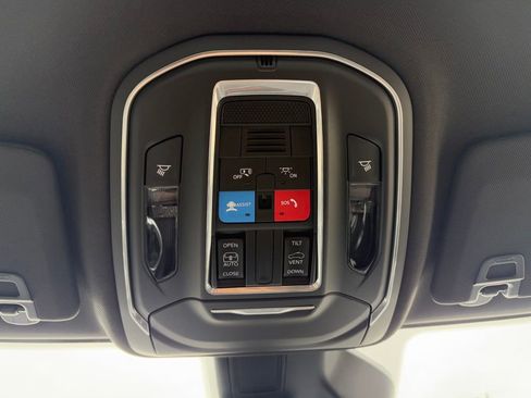 New 2025 Jeep Grand Cherokee Laredo X AWD/4WD image 14