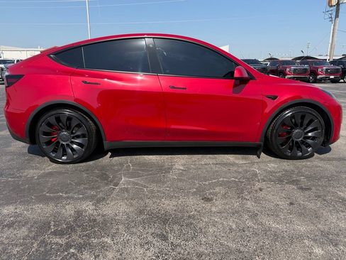 Used 2022 Tesla Model Y Performance AWD/4WD image 9