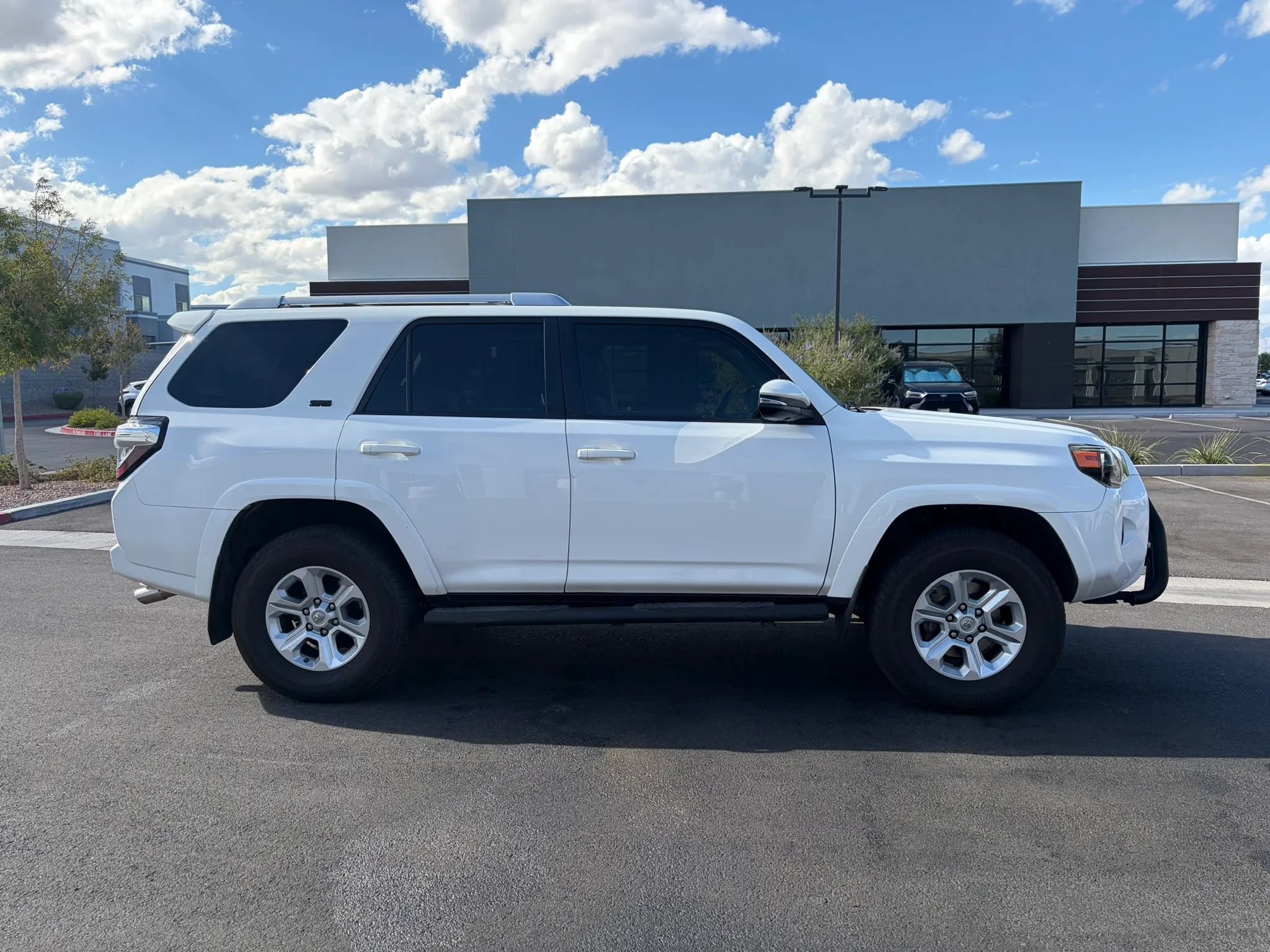 Used 2018 Toyota 4Runner SR5 Premium RWD image 4
