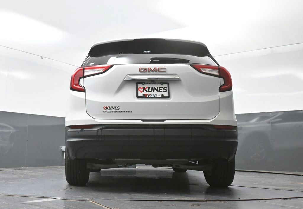 Used 2024 GMC Terrain SLE FWD image 55