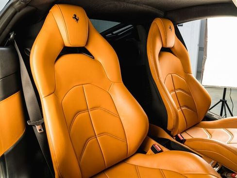 Used 2018 Ferrari 488 GTB image 13