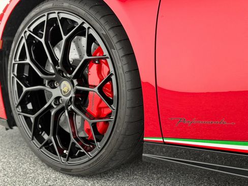 Used 2018 Lamborghini Huracan Performante image 47