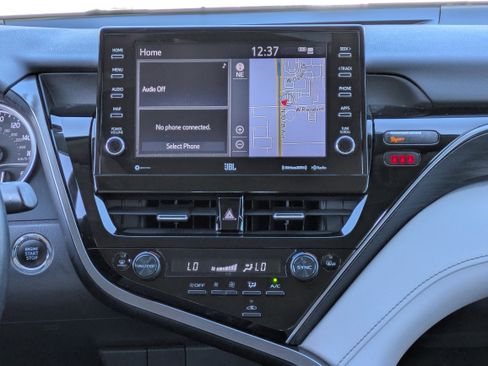 Used 2023 Toyota Camry XLE image 18