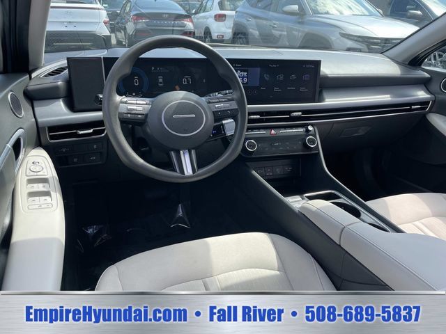 Used 2025 Hyundai Sonata SEL FWD image 12