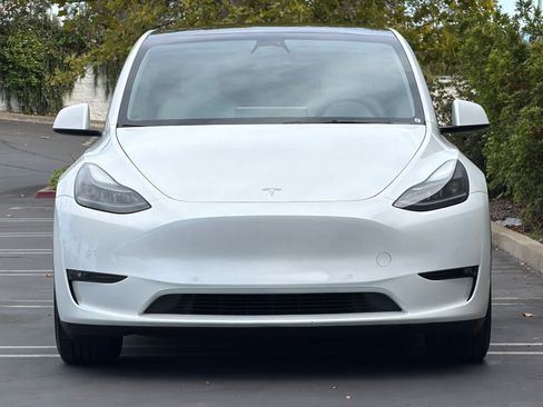 Used 2022 Tesla Model Y Performance AWD/4WD image 10