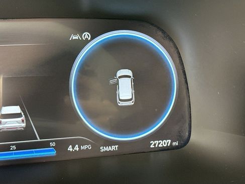 Used 2023 Hyundai Palisade Limited w/ Winter Package image 12