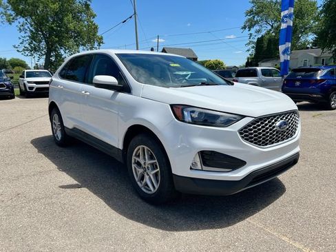 Used 2024 Ford Edge SEL w/ Convenience Package AWD/4WD image 11