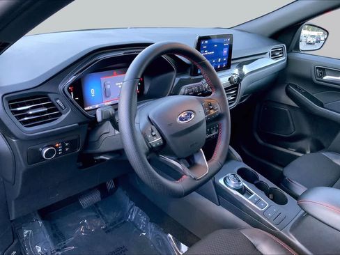 Used 2025 Ford Escape ST-Line AWD/4WD image 17